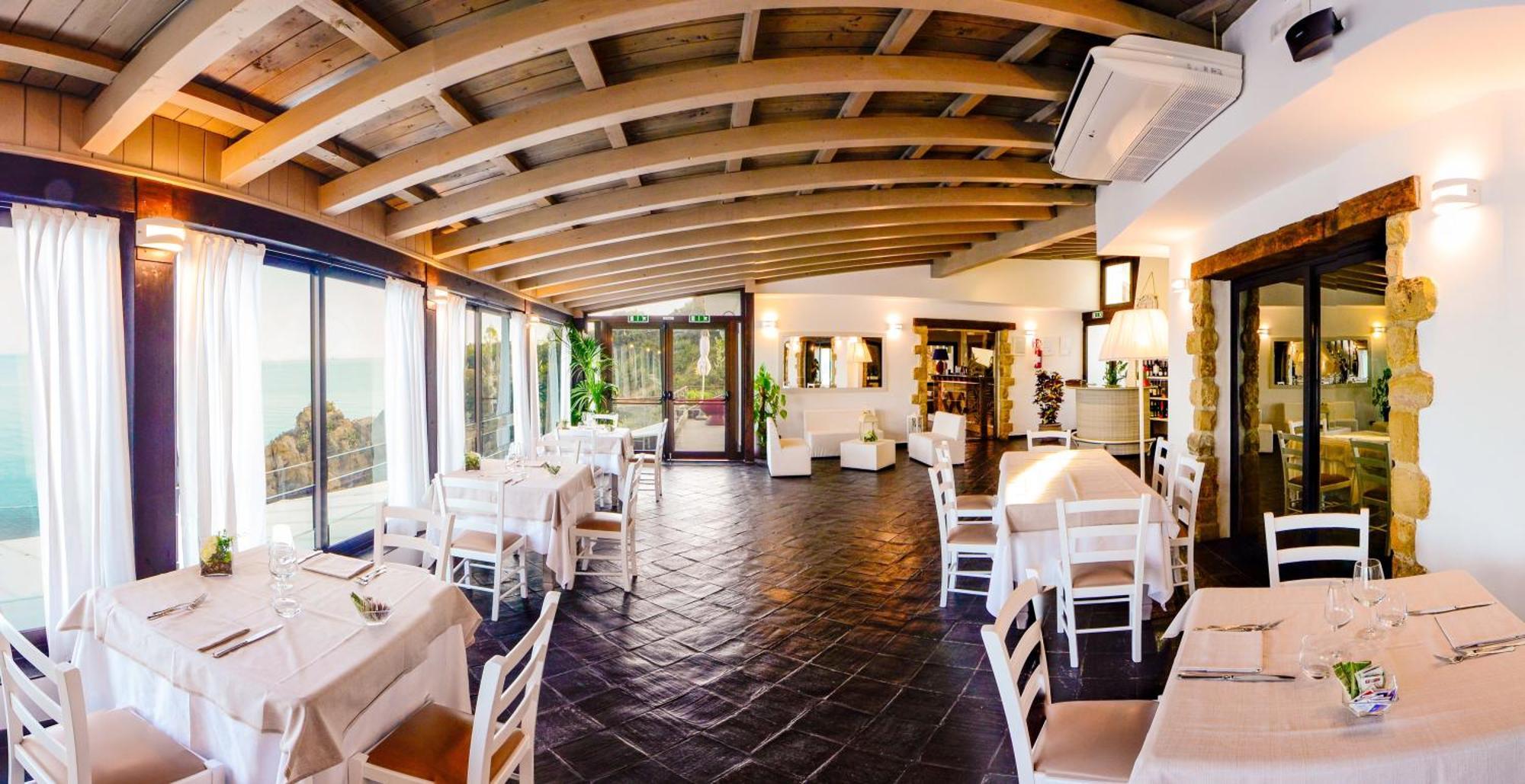 Calanica Resort เชฟาลู ภายนอก รูปภาพ