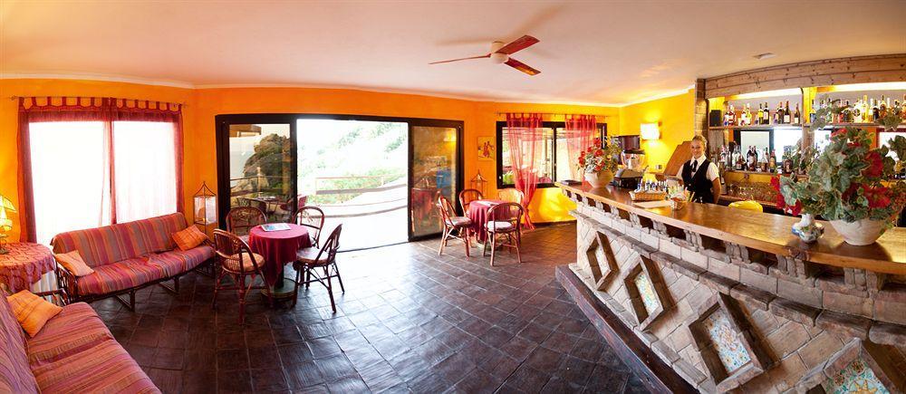 Calanica Resort เชฟาลู ภายนอก รูปภาพ