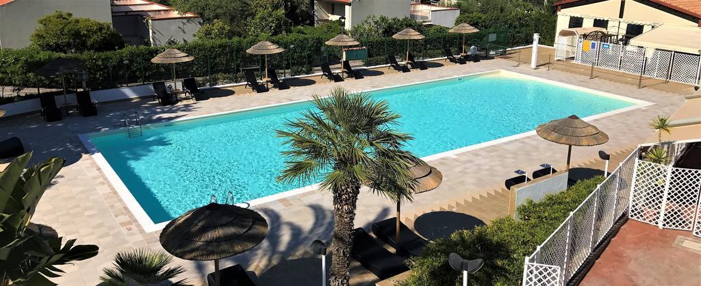 Calanica Resort เชฟาลู ภายนอก รูปภาพ