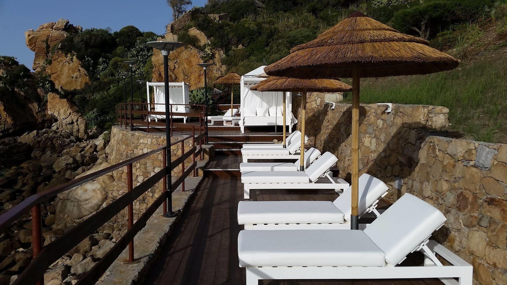 Calanica Resort เชฟาลู ภายนอก รูปภาพ