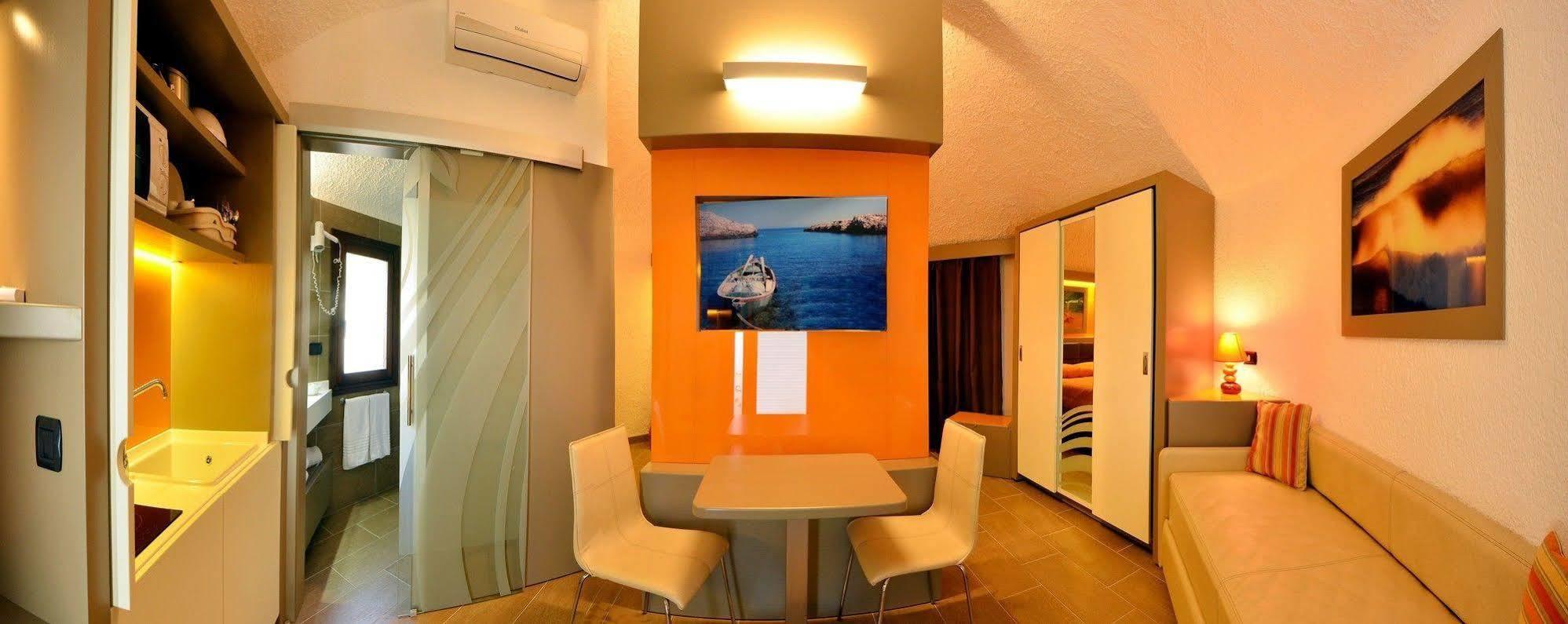 Calanica Resort เชฟาลู ภายนอก รูปภาพ